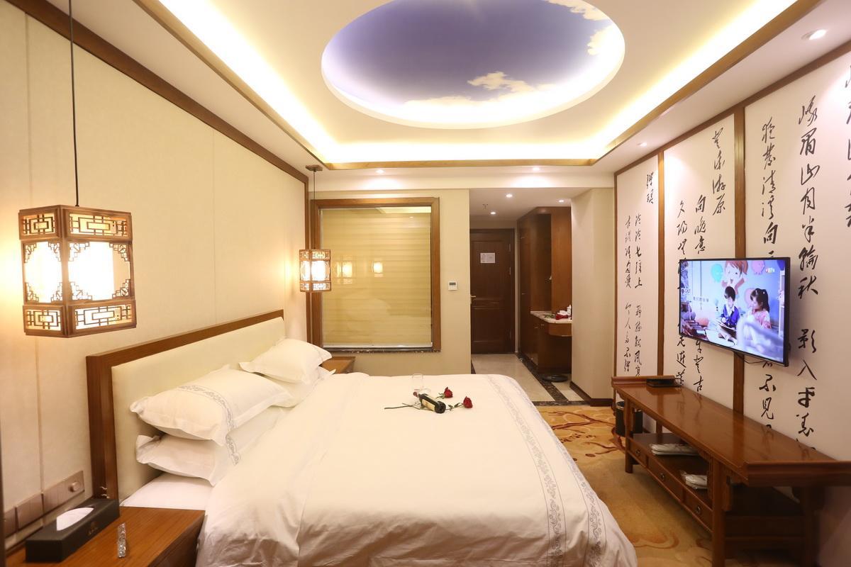 Mingshan Hotel Chengdu Exterior photo