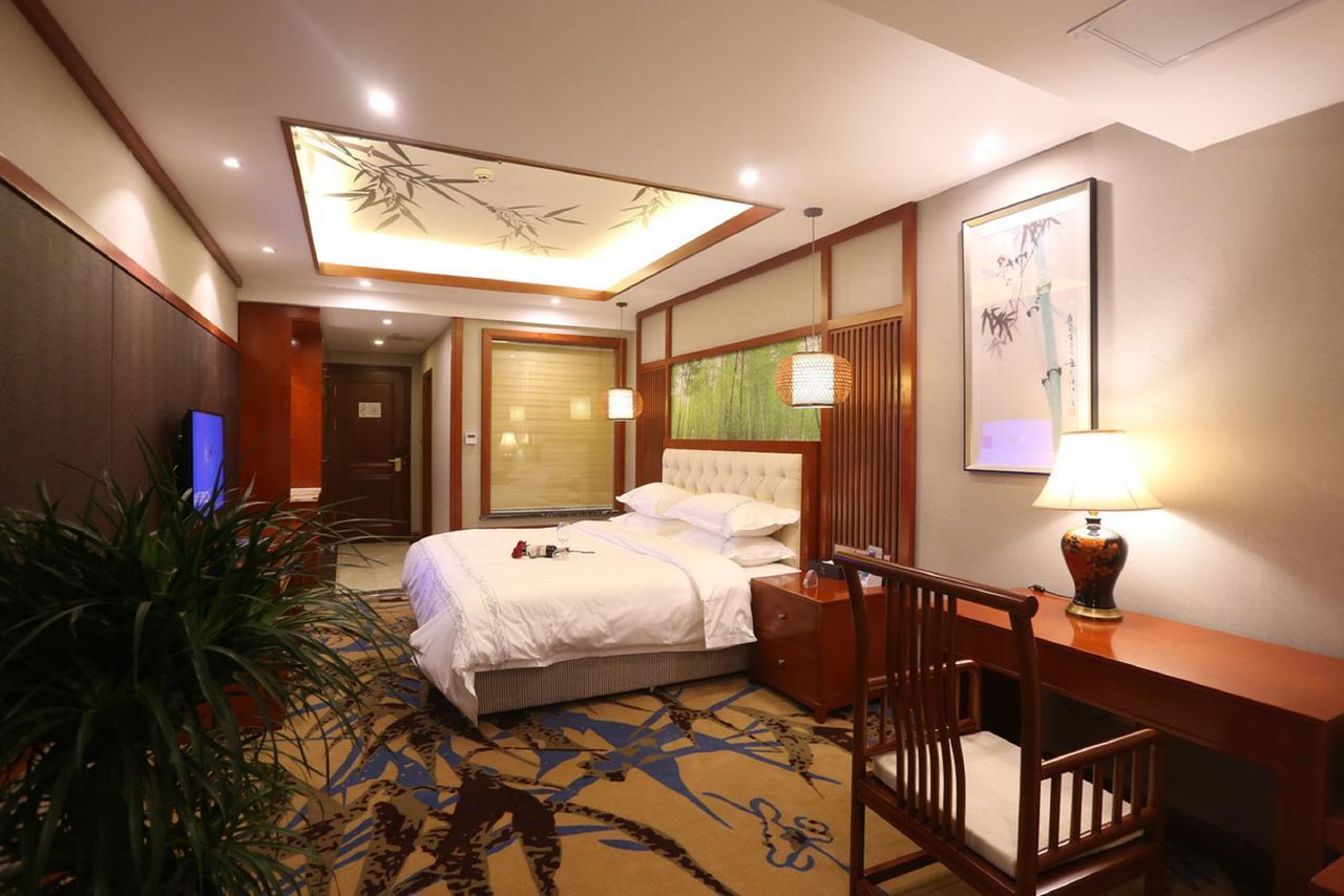 Mingshan Hotel Chengdu Exterior photo