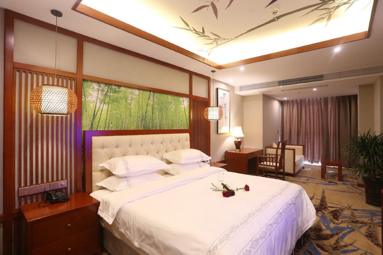 Mingshan Hotel Chengdu Exterior photo