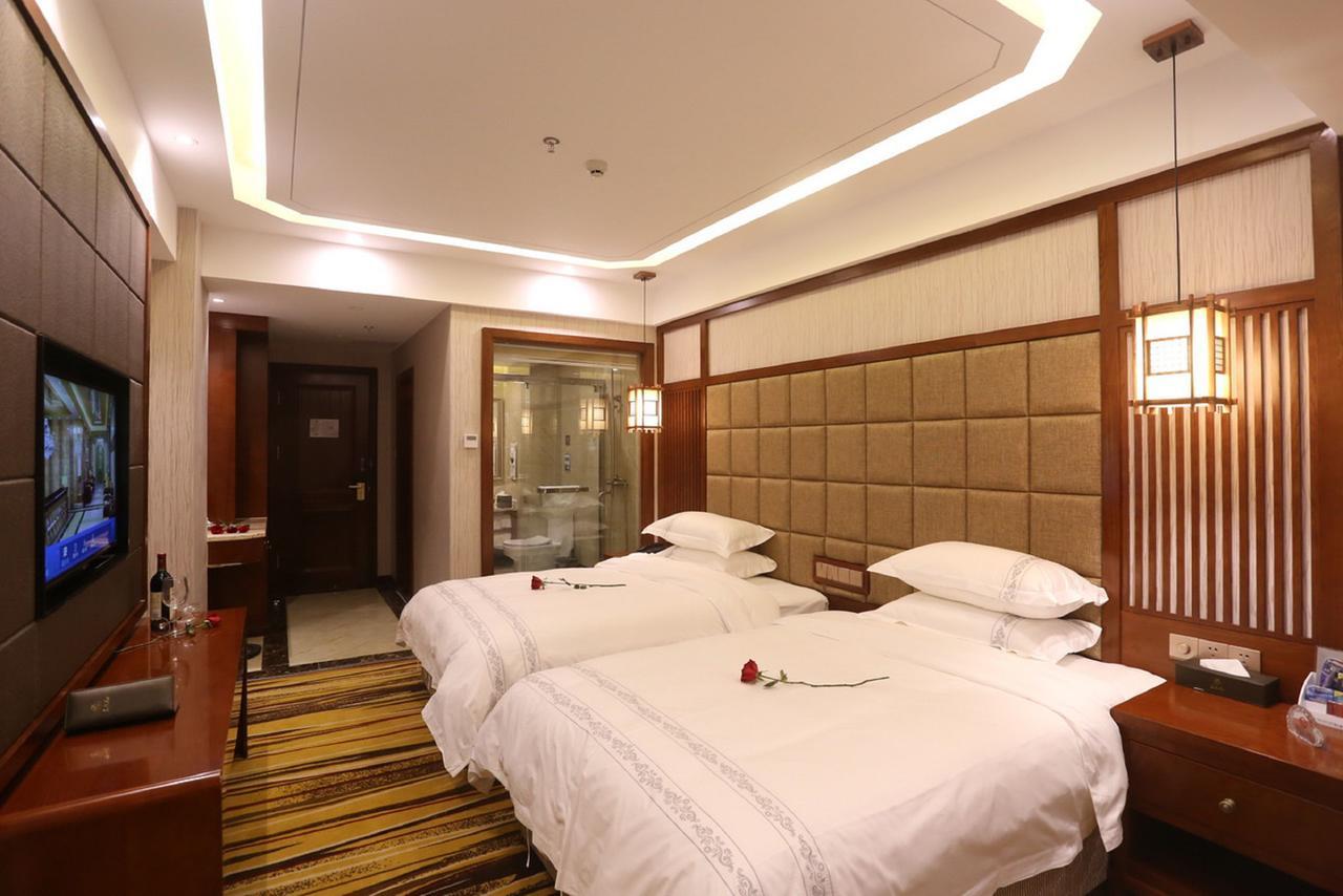 Mingshan Hotel Chengdu Exterior photo