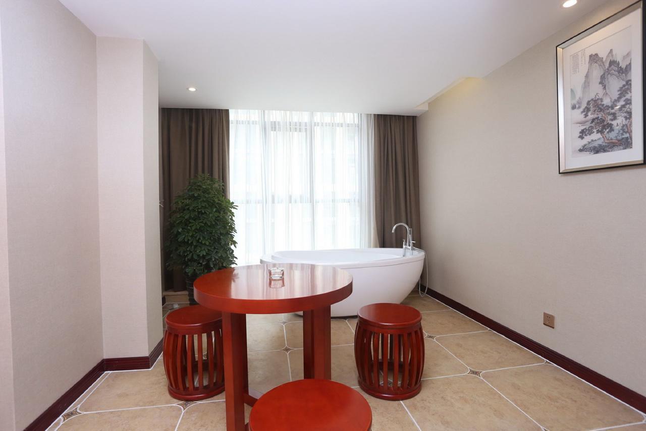 Mingshan Hotel Chengdu Exterior photo