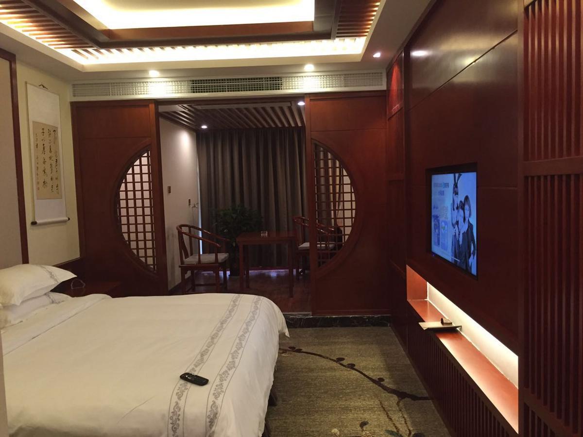 Mingshan Hotel Chengdu Exterior photo