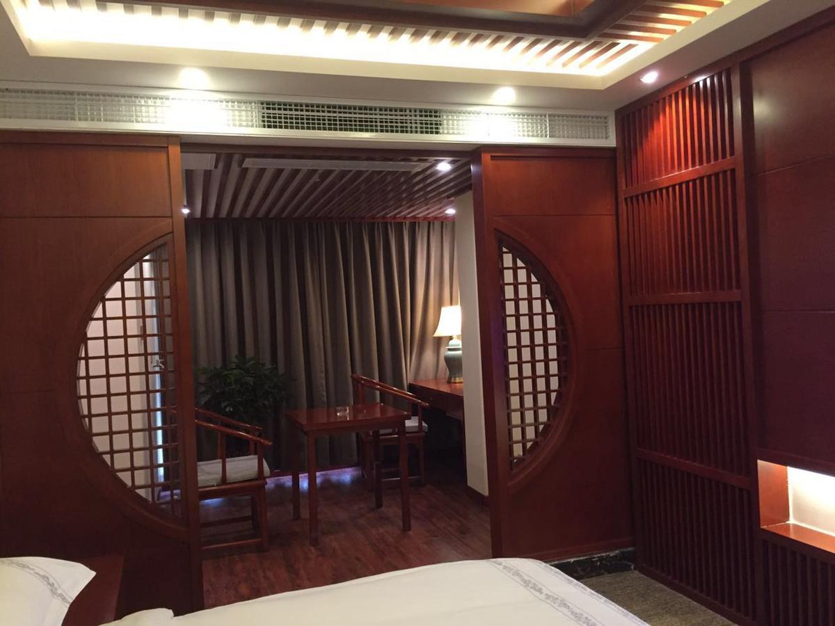 Mingshan Hotel Chengdu Exterior photo