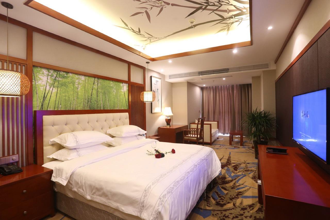 Mingshan Hotel Chengdu Exterior photo